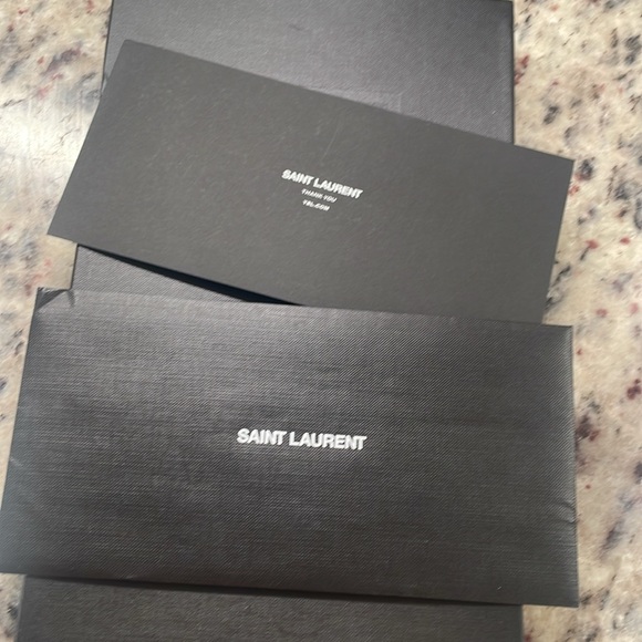 YSL Medium Pouch - Picture 9 of 9